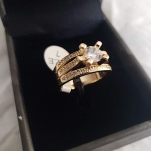 Ring with Crystal 🎁